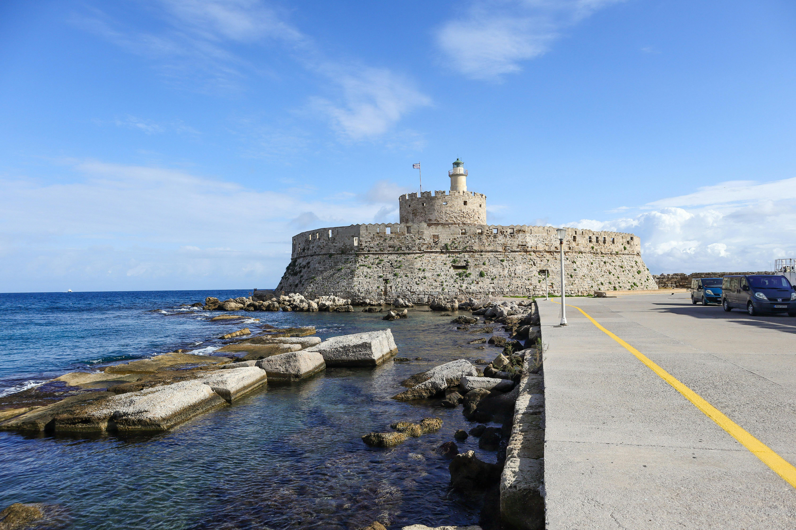 Rhodos By – Historie, Kultur og Strandliv